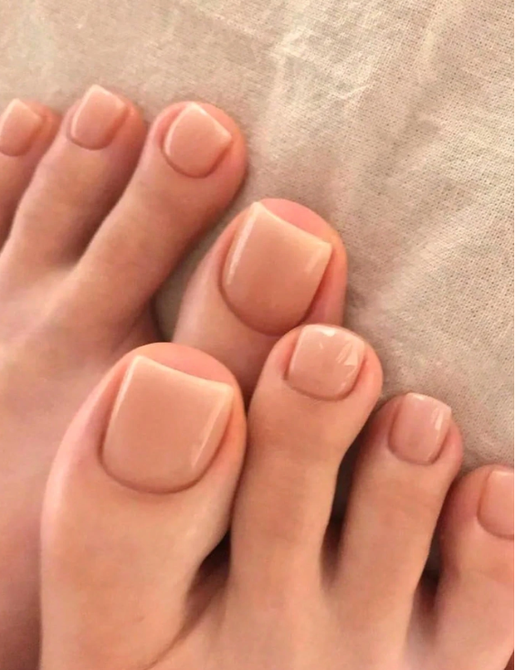 NUDE LOVE - TOES